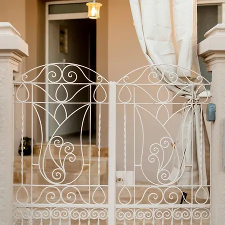 Almi Traditional House * Koskinou (Rhodes)