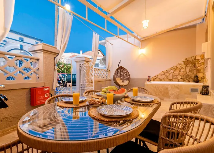 بيت للعطل Almi Traditional House *